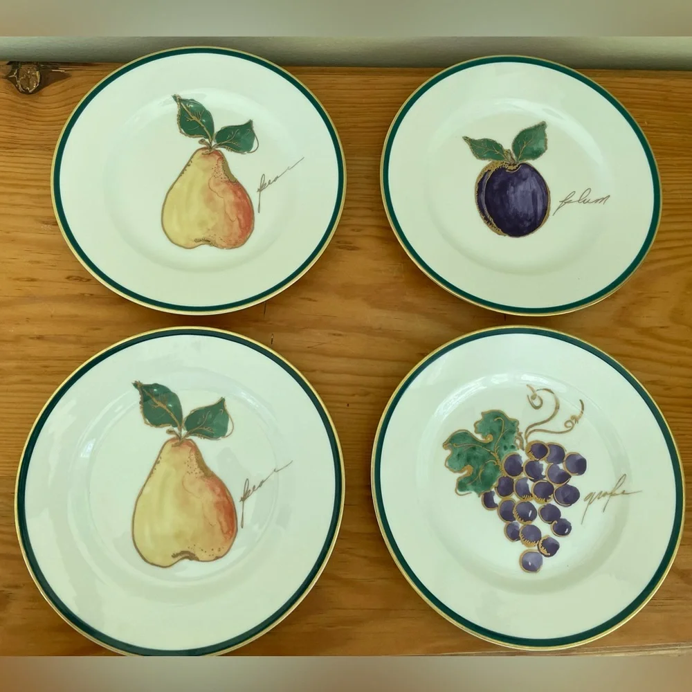 Set/4 Crate and Barrel Apple Grapes Plum Pear Salad/Dessert Plates Gold Trim 8